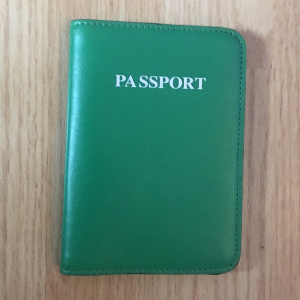 Vera Bradley passport case
